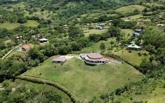 Villa Brisa: Distinguished Guanacaste Estate with Panoramic Views of the Iconic Arenal Volcano & Lake Arenal