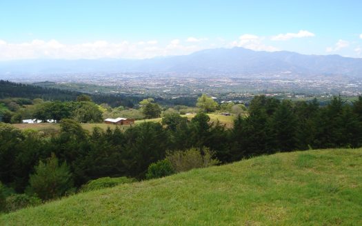 Serenity Retreat: Exclusive Land with Panoramic Views of the Central Valley