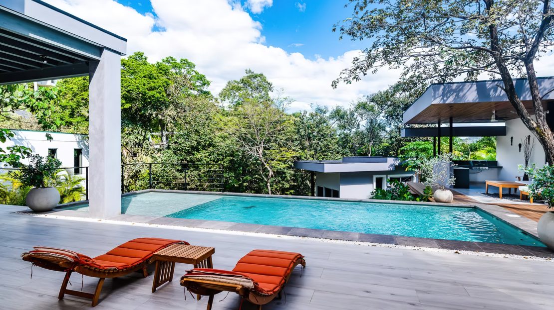 La Villeta – Modern Luxury in the Heart of Black Beauty Hills Guanacaste | REMAX