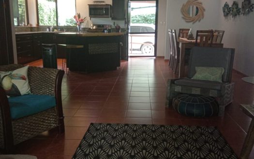 Casa Hermosa Dominical.