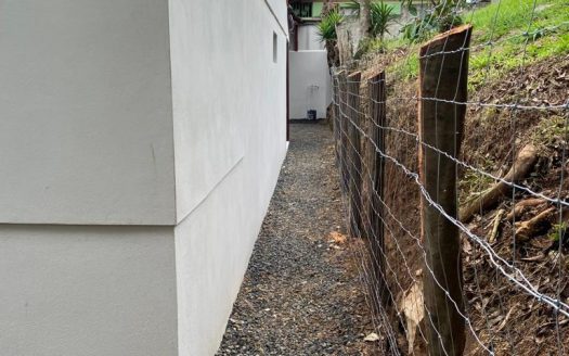 Affordable remodeled home in cool climate Atenas with rental income