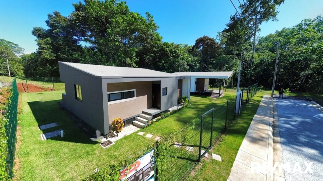 Parrita For Sale 81083 | RE/MAX Costa Rica Real Estate