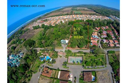 Large lot for beach estate, hotel or development or private estate.
