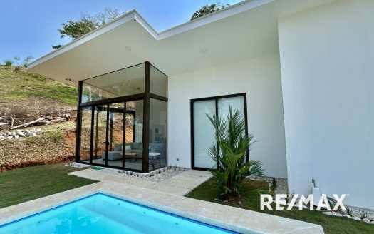 Parrita>Esterillos For Sale 80014 | RE/MAX Costa Rica Real Estate