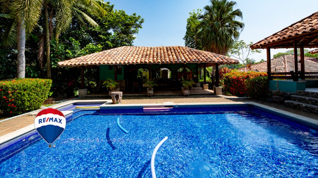 Parrita>Esterillos For Sale 92295 | RE/MAX Costa Rica Real Estate