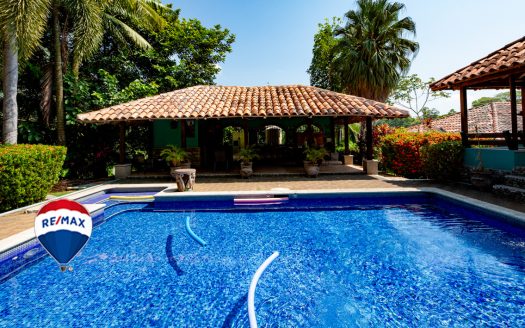Parrita>Esterillos For Sale 92295 | RE/MAX Costa Rica Real Estate
