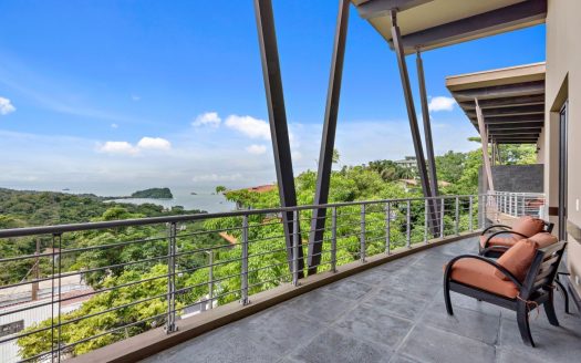 Los Altos – Penthouse 18B