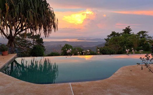 11.5ha Estate with Colonial Home, Pool & Gulf of Nicoya Views
