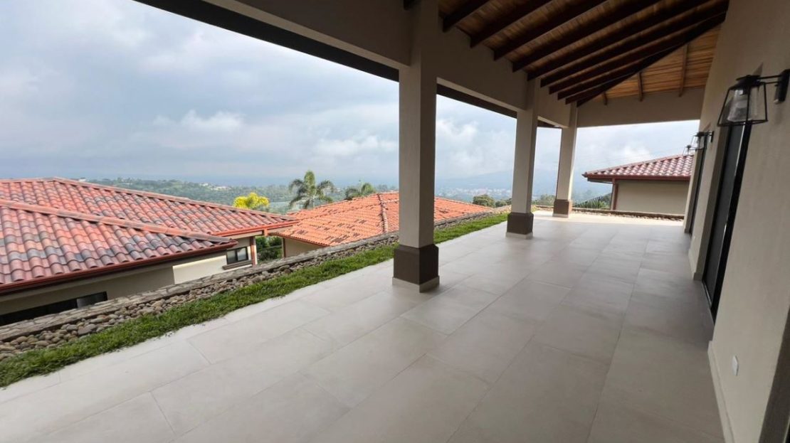 Home Guanacaste in Oro Monte Gated Community