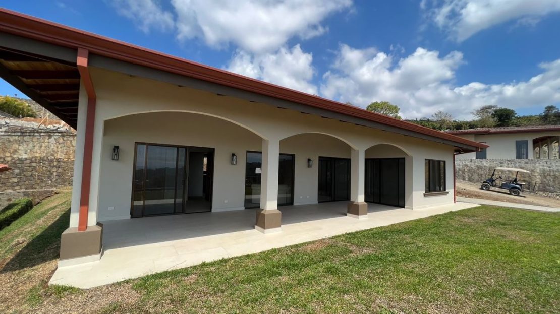 House for Sale in Naranjo