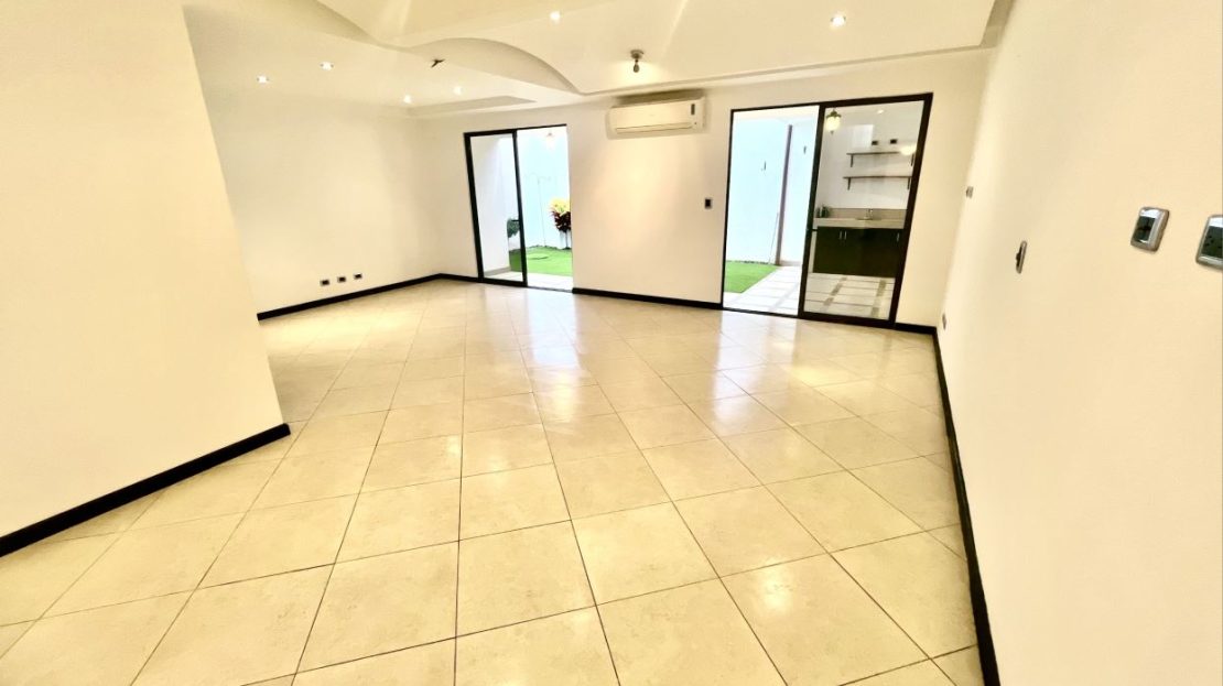 FOR SALE – Townhouse in Gated Community Strategic Location in Pozos