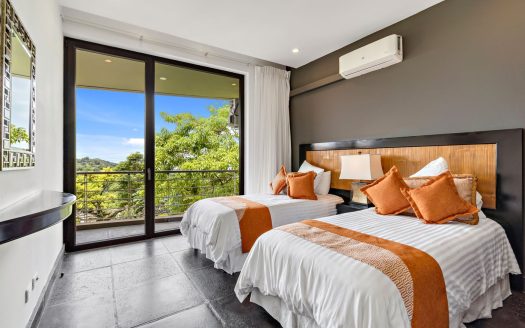 Los Altos – Treetop 15A