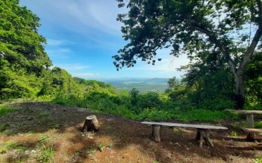 136ha Farm with Waterfall, Springs & Panoramic Views – Nicoya Peninsula