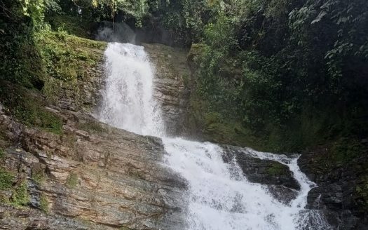JUST REDUCED!! Waterfalls & mountains – 3.5 Hectares near Dominical and Manuel Antonio