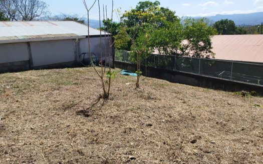 472m2 lot on the Atenas radial pass to town center ideal for mixed zoning