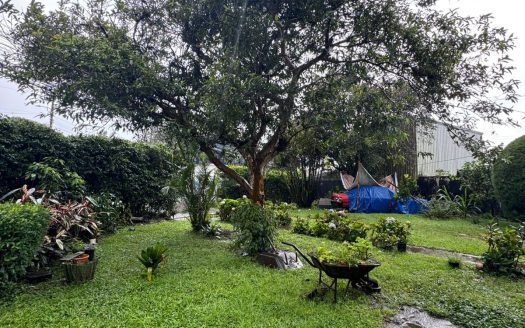 Opportunity in Paracito, Santo Domingo: 3,426 m² Lot with House