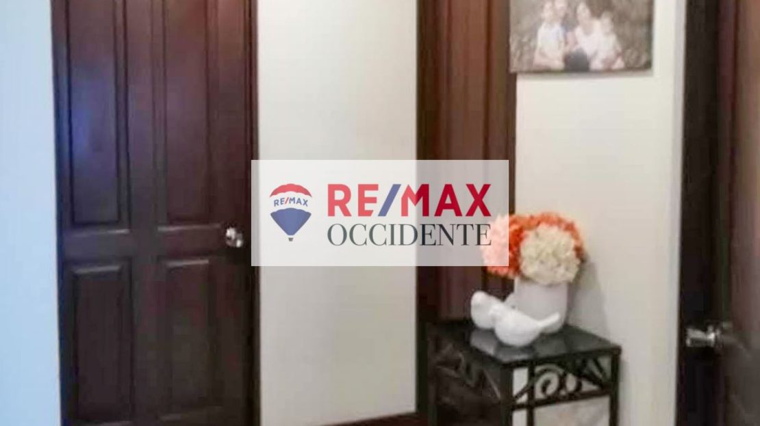 House for Sale in Grecia: Exceptional Opportunity in a High-Value Area Near Downtown