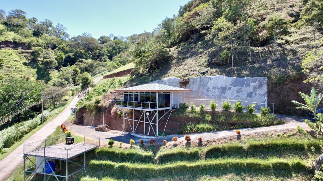 Home with amazing views! and lot of usable land