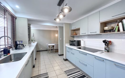 Casa Pine Brick home in Brasil de Mora