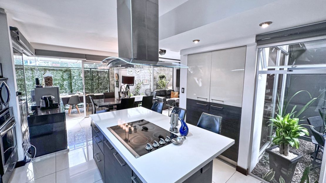 Casa Timeless Santa Ana home for sale