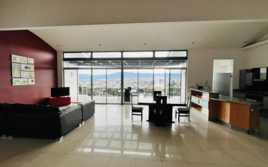 Beautiful Penthouse in Escazu