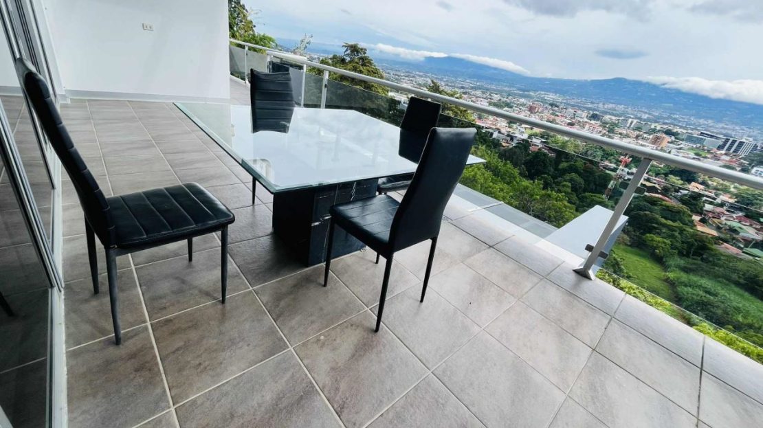 Beautiful Penthouse in Escazu