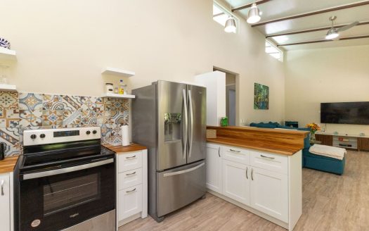 New Jungle View Home for Sale in Gated Community – Manuel Antonio