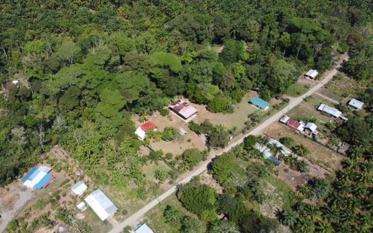 Gorgeous multi-house property in Canaza