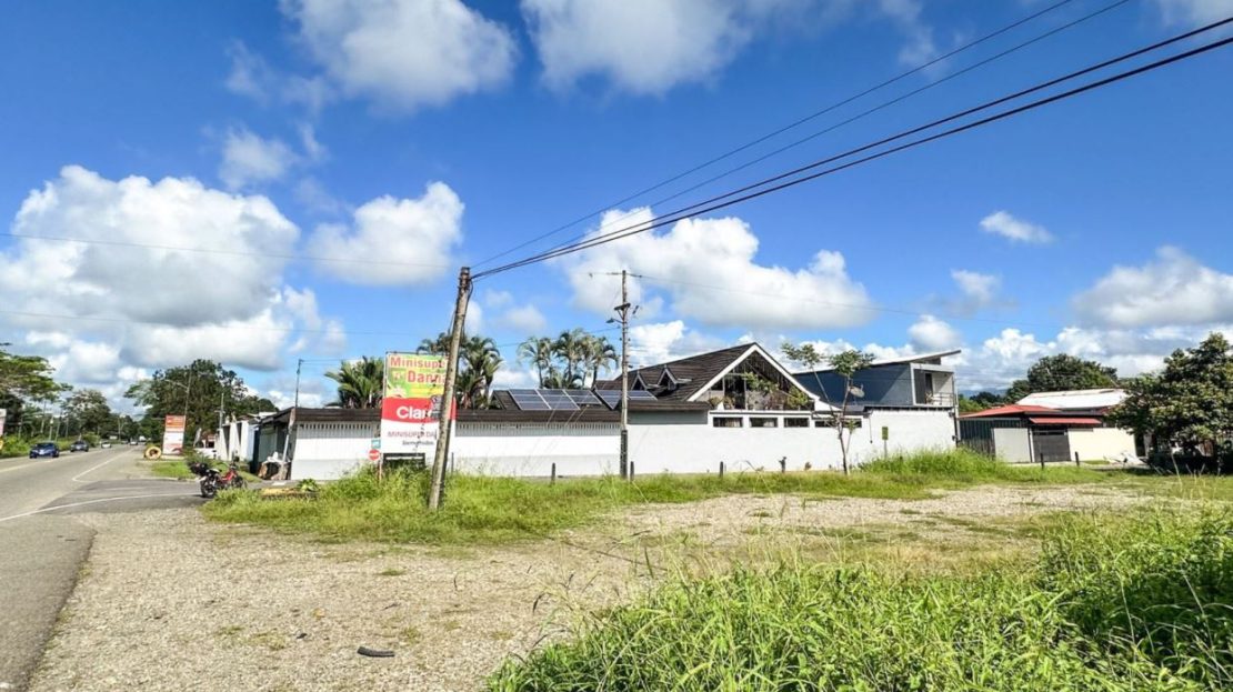 794 m2 Commercial Space near Quepos Airport - Premium Location and Access