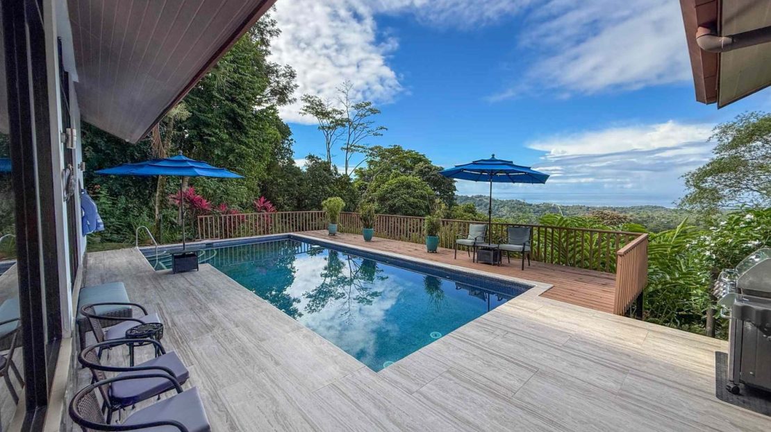 Panoramic Ocean View 4-Bedroom Home with Big Pool & Ample Space to Entertain in Ojochal Costa Rica