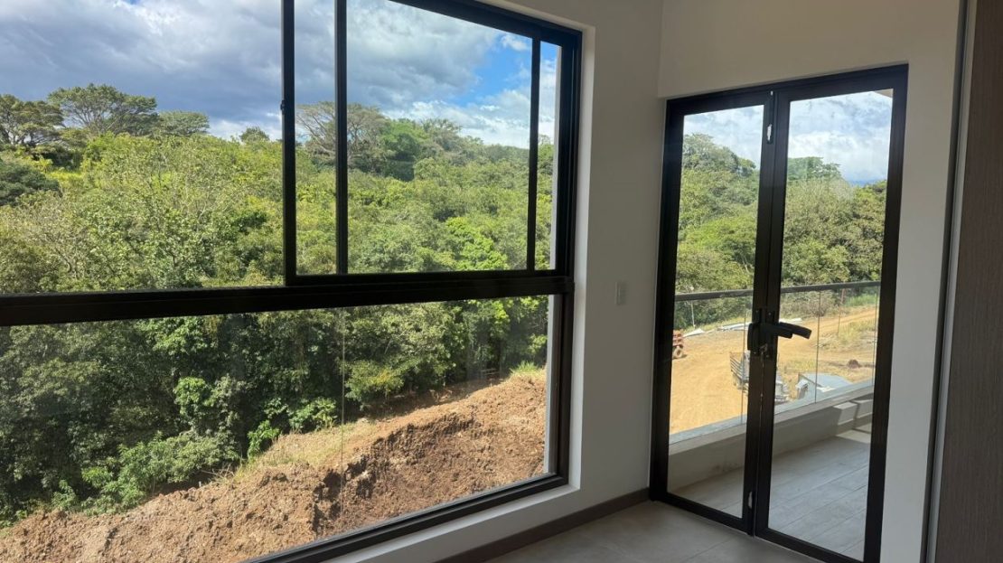 Your Pura Vida Awaits!  Luxury Apartment in Exclusive Grecia Gated Community