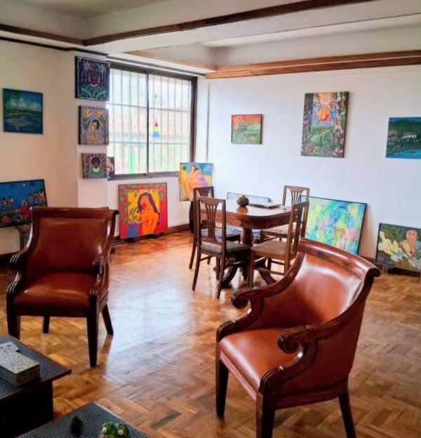 Versatile Vintage Units in Barrio Amón