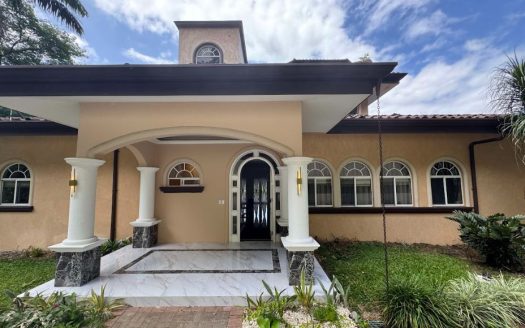 SE VENDE PROPIEDAD CERCA DE LAS MONTAÑAS SANTA ANA SAN JOSE COSTA RICA FV