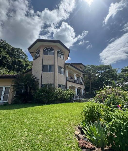 SE VENDE PROPIEDAD CERCA DE LAS MONTAÑAS SANTA ANA SAN JOSE  COSTA RICA FV