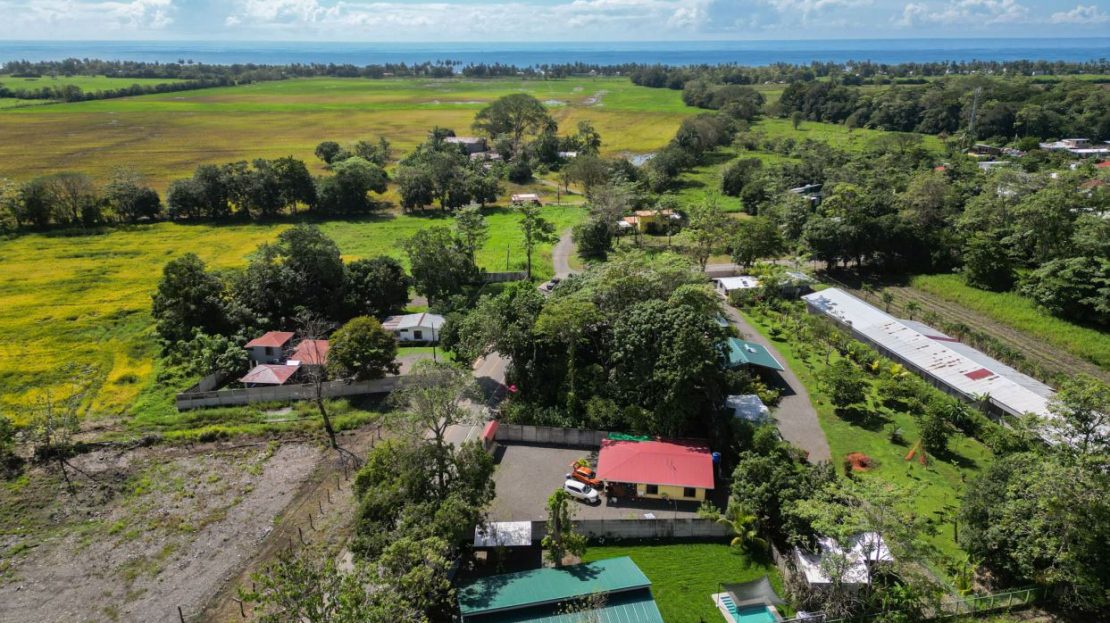 Beautiful New Home Minutes from Palma Beach and Bandera Beach