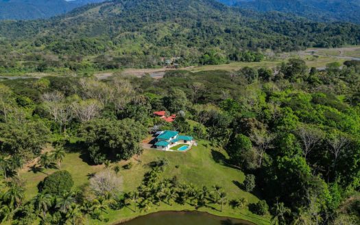 Unmatched 4 Bedroom Brand New Villa in an Exclusive Gated Community – Manuel Antonio