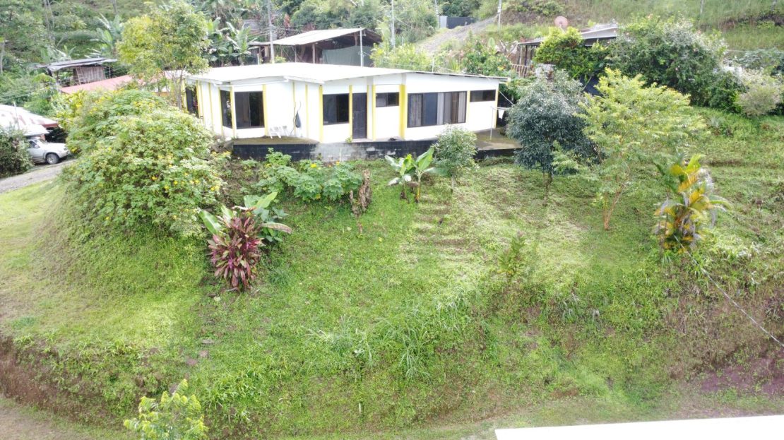 Bright home tucked away on hill top in San Francisco de Rivas