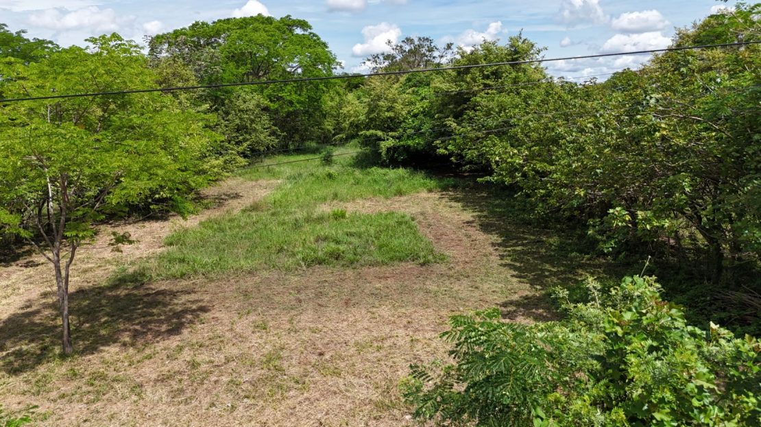 967 m² LOT IN THE TOWN CENTER