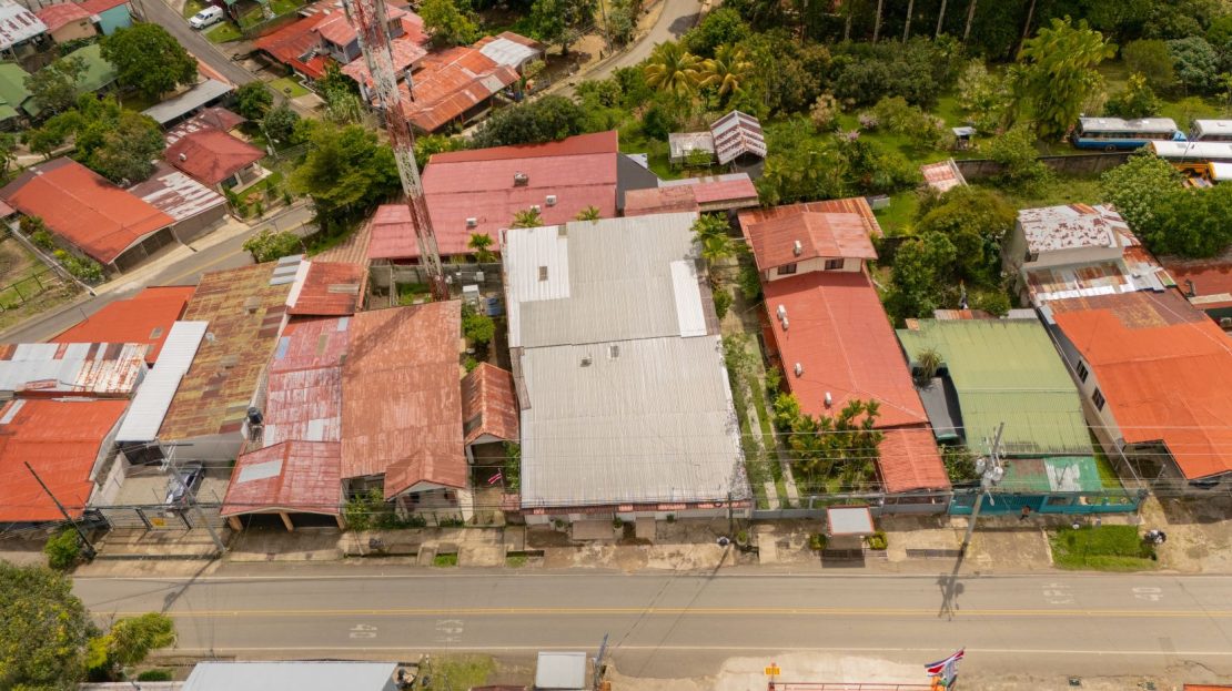 500 m² Commercial Property For Sale  Barrio Sinaí