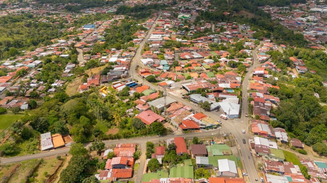 Pérez Zeledón Prime Location  High Traffic  Rental Income Potential