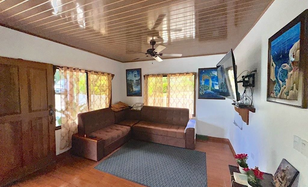 House & Studio Cabin with Breathtaking Mountain Views