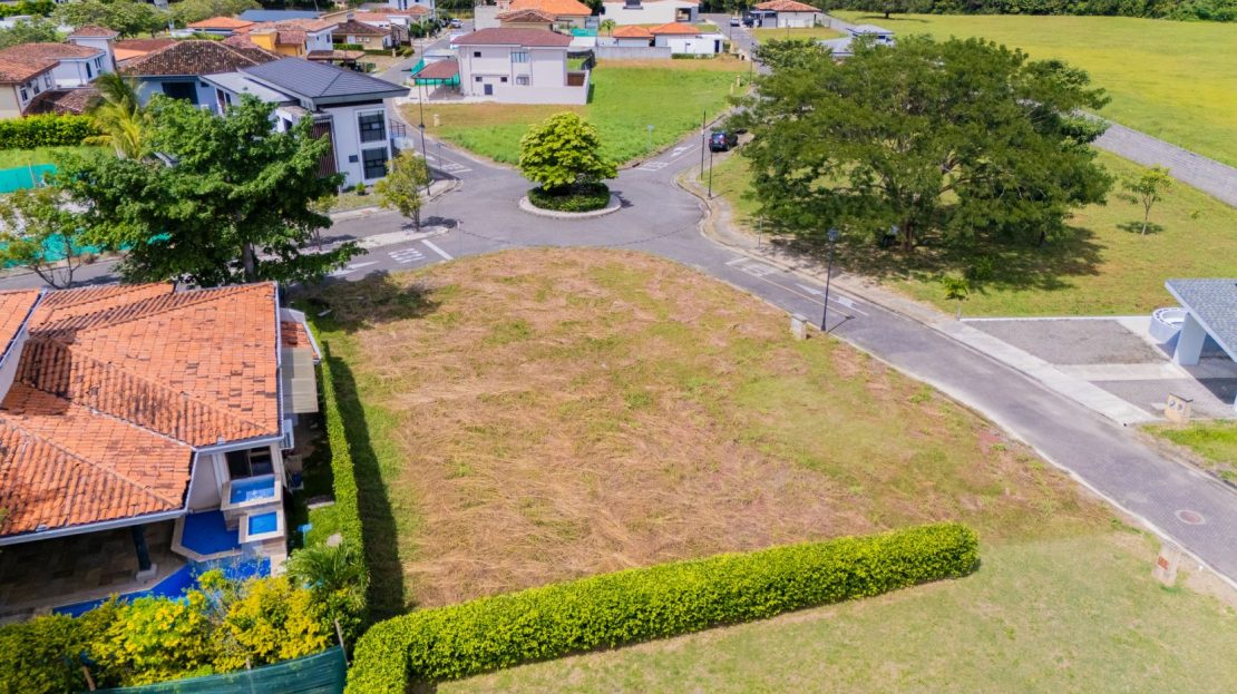 Parque del Encino Condominium