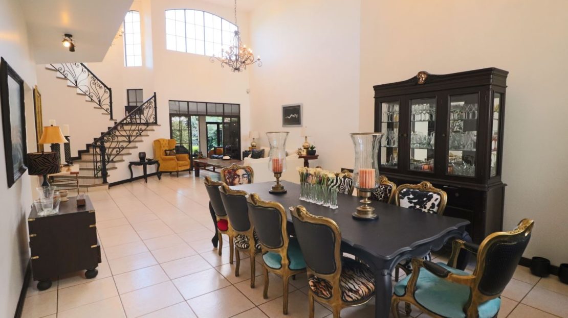 The “Hollywood” Home – Luxury Rental Above Escazú