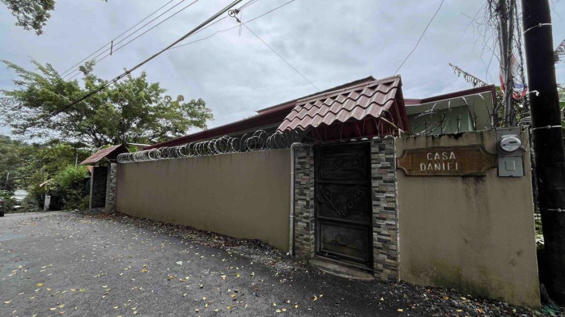 Spacious 3-Bedroom Home in Sought-After Manuel Antonio Neighborhood