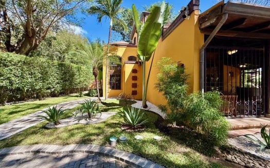 Stunning Colonial-Style Home Near Liberia