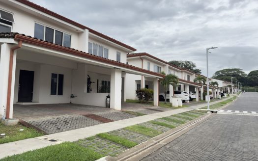 House for rent in Hacienda Colón. AVL