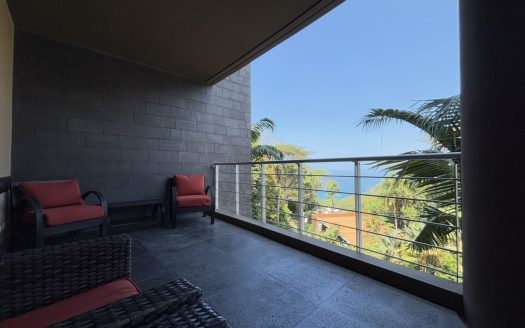 Luxury, Spacious & Elegant | 3 Bedrooms | Ocean & Garden Views Apartment