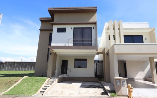 HOUSE FOR SALE in Santa Emilia Condominium, Alajuela