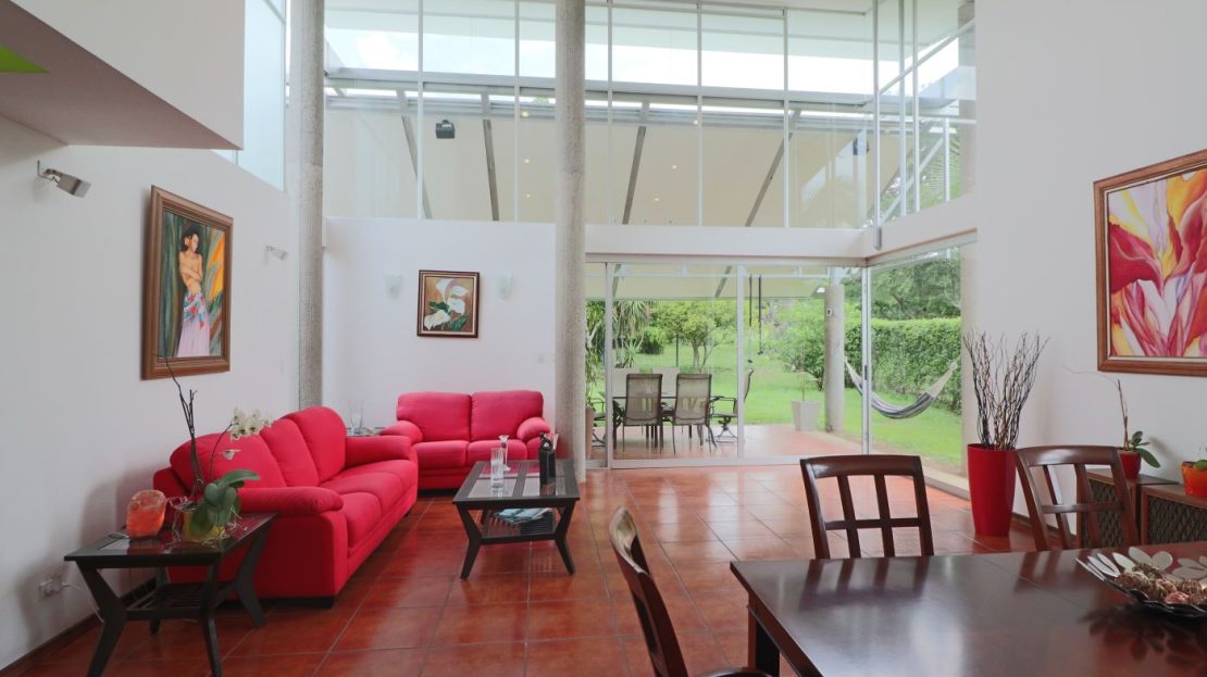 “SPECTACULAR” ONE STORY HOME IN HACIENDA LOS REYES