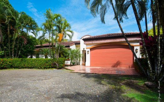 Three-Bedroom Bejuco Beach Home For Sale